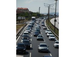 Kocaeli Tem Otoyolu'nda Trafik Durma Noktasında