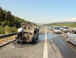 Bayram Ziyaretine Geldi Aracı Alev Aldı