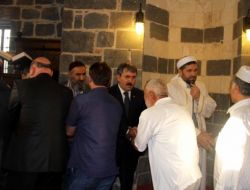 Bbp Genel Başkanı Destici, Bayram Namazını 27 Şehit Sahabe Mekanında Kıldı