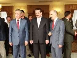 Bülent Arınç: Bütün Olumsuzluklara Rağmen Bayram Sevincini Yaşamak İstiyoruz