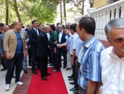 Maliye Bakanı Şimşek Batmanlılarla Bayramlaştı