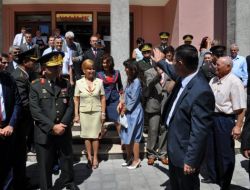 Vatandaşlarla Bayramlaşan Vali Arslan, Balıkesir'e Veda Etti