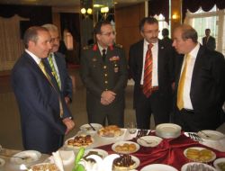 Erzurum Protokolü Öğretmenevinde Bayramlaştı