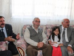 Vali İpek, Afganistan’dan Gelen Aile İle Bayramlaştı