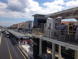 Metrobüste Bayram İzdihamı