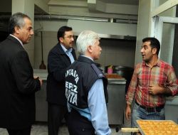 Kepez'de Tatlı Üretimi Yapılan İşyerleri Denetlendi