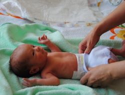 Her Gün Ilık Suyla Yıkanan Bebek Rahat Uyuyor