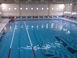 Bağcılar'da Öğrenciler İçin Ücretsiz Havuzların İlki Yapılıyor