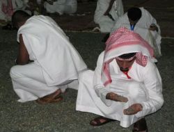 Hacılar Müzdelife'de Taş Topladı!