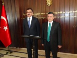 Valiler Devir Teslim Töreni Gerçekleştirdi