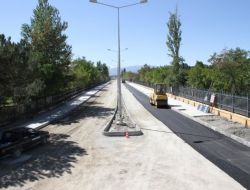 Belediye, 3. Ordu Yolunu Asfaltlıyor