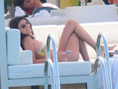 Merve Büyüksaraç'a jest