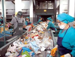 Mamak’ta Ambalaj Atıkları Geri Dönüşümle Ekonomiye Kazandırılıyor