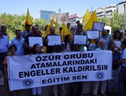 Meb Önünde 4+4+4 Protestosu