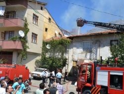 Salça Yapımında Yakılan Ateş Ahşap Evde Maddi Hasara Yol Açtı