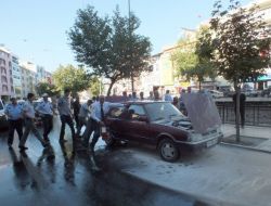 Seyir Halindeki Otomobil Yandı