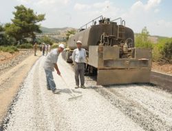 Denizli’de 86 Kilometrelik Köy Yolu Asfaltlandı