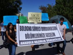 Anadolu Üniversitesi Öğrencilerinden Yök Önünde Çadırlı Eylem