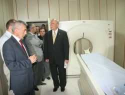 Burhaniye Devlet Hastanesi’nde Tomografi Cihazı Hizmete Girdi