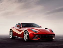 Ferrari F12berlinetta Marka Otomobilini Vitrine Çıkardı