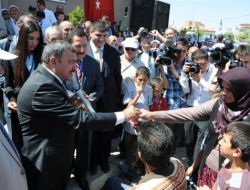 Bakan Eroğlu, 96 Konutun Anahtarlarını Teslim Etti