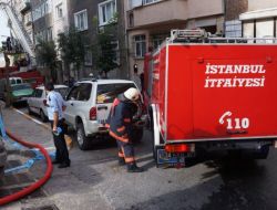 Beyoğlu'nun Dar Sokakları Ve Hatalı Park Edilen Araçlar İtfaiyeyi Zorda Bıraktı