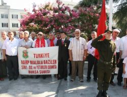 Şehit Aileleri Şeref Günü'nde Şehitliğe Koştu