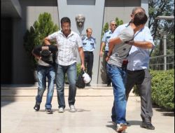 Kapı Kilitlerini Kırıp Hırsızlık Yapan 2 Kişi Yakalandı