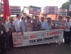 Şehitler İçin Mevlit Ardından ‘Teröre Lanet’ Protestosu