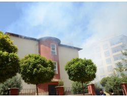 İşçiler Oksijen Tüpünü Açık Unutunca Okulun Çatısı Yandı