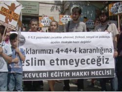 İl Milli Eğitim Müdürlüğü Önünde 4+4+4 Protestosu