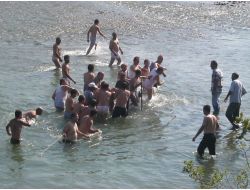 Gençlerin Serinleme Oyunu Ölümlü Bitti