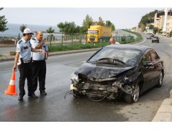 Direksiyon Hâkimiyetini Kaybeden Sürücü Karşı Şeride Geçti