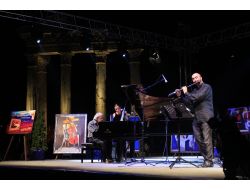 Dünyaca Ünlü Piyanist Ve Flüt Sanatçıları Apollon Tapınağı'nda Konser Verdi