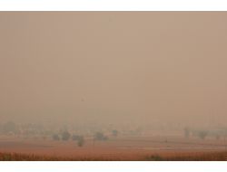 Anız Yangınları Kadirli’yi Duman Altında Bıraktı