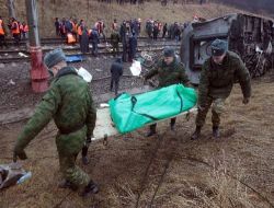 Rusya'da Tren Kazası, 39 Ölü, 96 Yaralı; Terör Saldırısı Olma İhtimali Üzerinde Duruluyor ( 3)