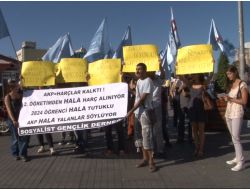 Öğrenciler 2. Öğretim Harçlarını Protesto Etti