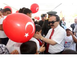 Vali Coş: Yurtta Kalan Suriyeliler Barınma Kamplarına Taşınacak