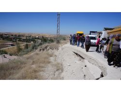 Tozdan Bıkan Mahallelinin Kapattığı Yolda 3 Kilometrelik Tır Kuyruğu Oluştu