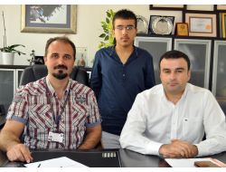 Problemli Böbreği Dışarı Çıkarıp Tedavi Ettikten Sonra Hastaya Yeniden Nakletti