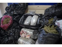 İzmir’de Yaklaşık 270 Kilo Esrar Ele Geçirildi