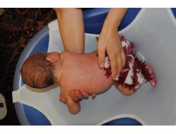 'Yetişkin Banyo Ürünleri Bebeklerin Ciltlerini Tahriş Ediyor'