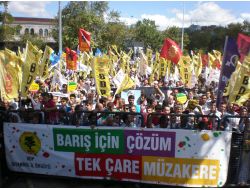 ‘barış Mitingi’ Gecikmeli Olarak Başladı