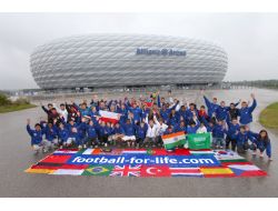Ünlü Futbolcular, Allianz Gençler Futbol Kampı’na Konuk Oldu