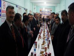 Tatvan Protokolü Halkla Bayramlaştı
