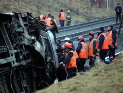 "Tren 7 Kg Tnt'ye Denk Patlatıcı Kullanılarak  Patlatıldı!"