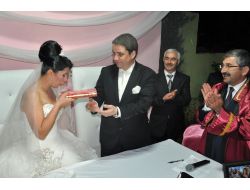 Alman Damat, Türk Gelinle Hayatını Zile'de Birleştirdi