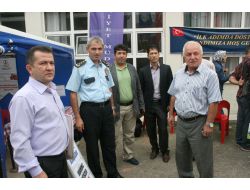 Emniyetten Üniversiteye Kayıt İçin Gelen Öğrencilere Dinlenme Çadırı