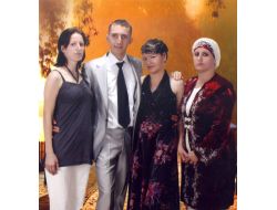 Şüphelendiği Karısını Boğduktan Sonra Bıçaklayıp Gömmüş