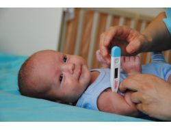 Mevsim Değişikliliğine Bağlı Isı Farklılığı Bebekleri Hasta Ediyor